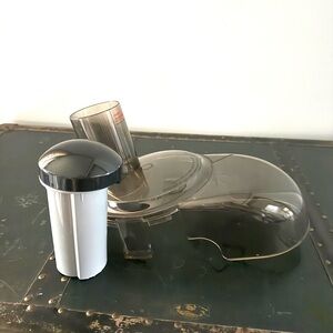 Bullet Express Trio BE-110 Slicer Shredder Food Pusher And Lid Replacement Part